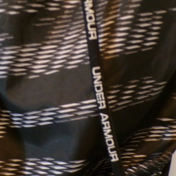 UNDER ARMOUR WOMEN'S BLACK, RED AND WHITE DRAW STRING BACK PACK - Picture 5 of 5